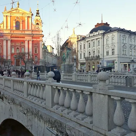 Urban Homy Nočitev z zajtrkom